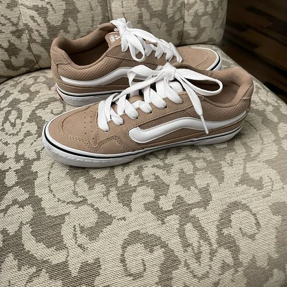 Women’s Vans Caldrone Skate Sneakers - Picture 3 of 5